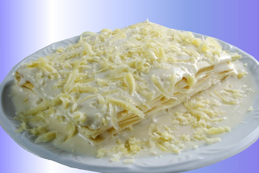 lasanha ao molho branco