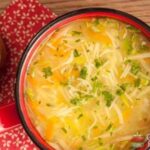 sopa-de-frango-com-fidelini
