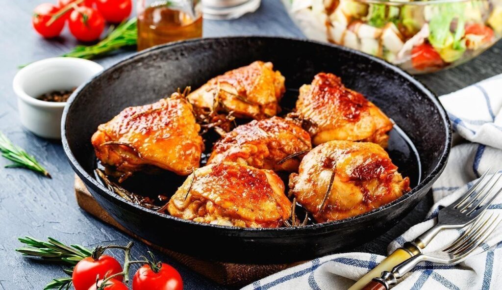 Sobrecoxa de frango assada
